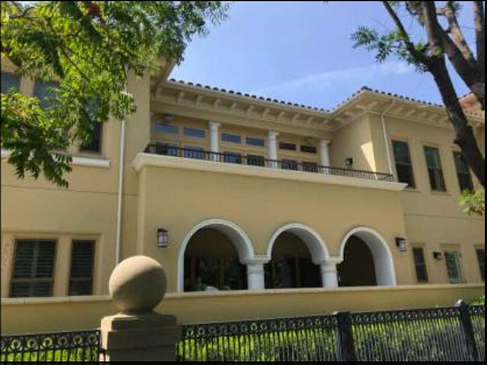 1st image of 102 S Orange Grove Blvd #105