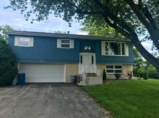9825 S 81st Ave, Palos Hills, IL 60465