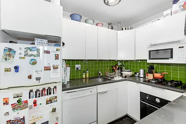 Rented by Compass | media 11