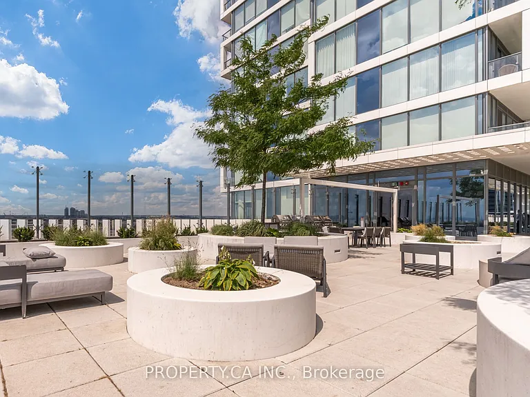 898 Portage Pkwy #1602 — Photo 40