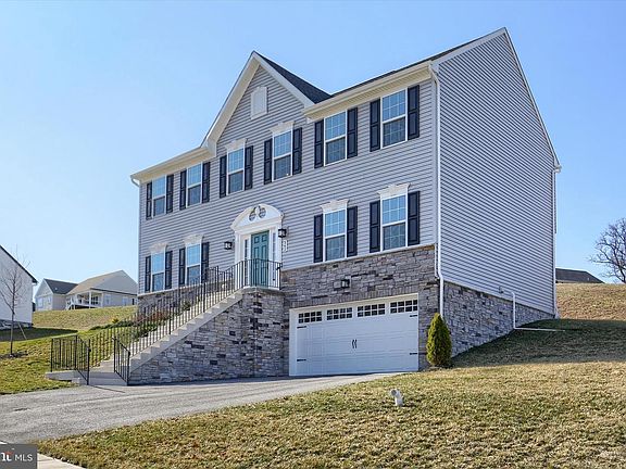 4th image of 562 Monocacy Trl