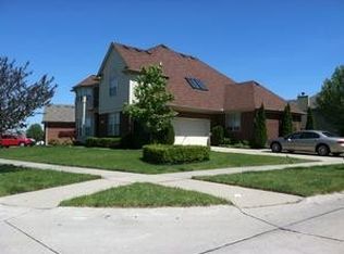 21438 Chadbury Ct, Macomb, MI 48044