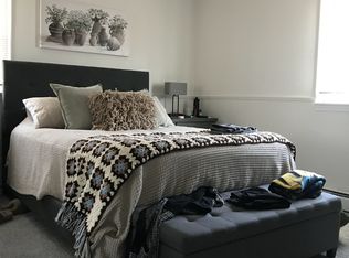 1 Roberts Pl, Melville, NY 11747