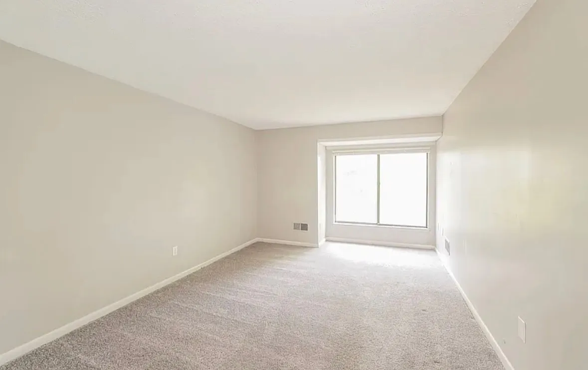 Building Photo - 20 Tilegate Gln