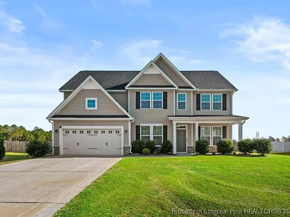 341 Gadson Dr, Hope Mills, NC 28348