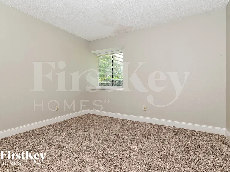 1007 Creighton Ct — Photo 15