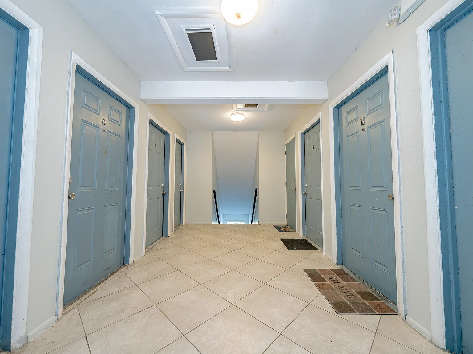 3 bed, 1100 sqft, $2,250 — Photo 3