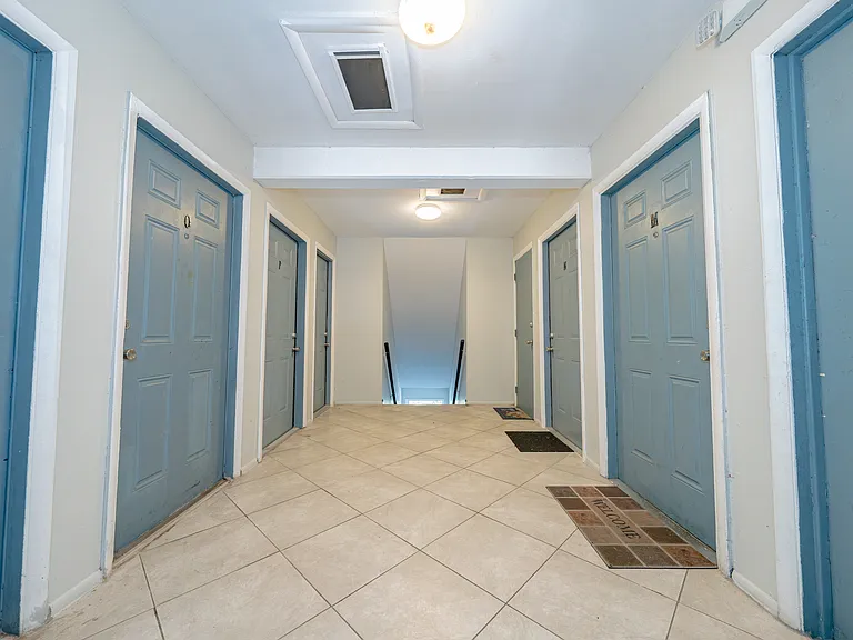 Interior_938NorthernDr_LP_28_11142025