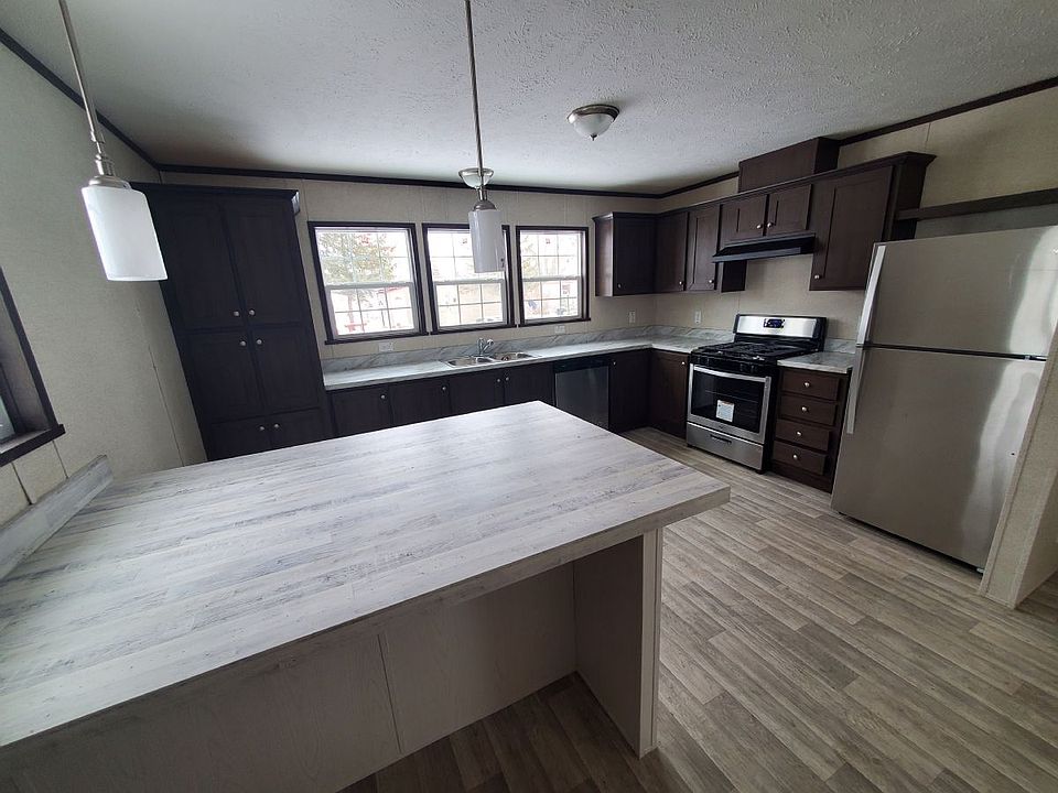 1st image of 10 Ontario Ln