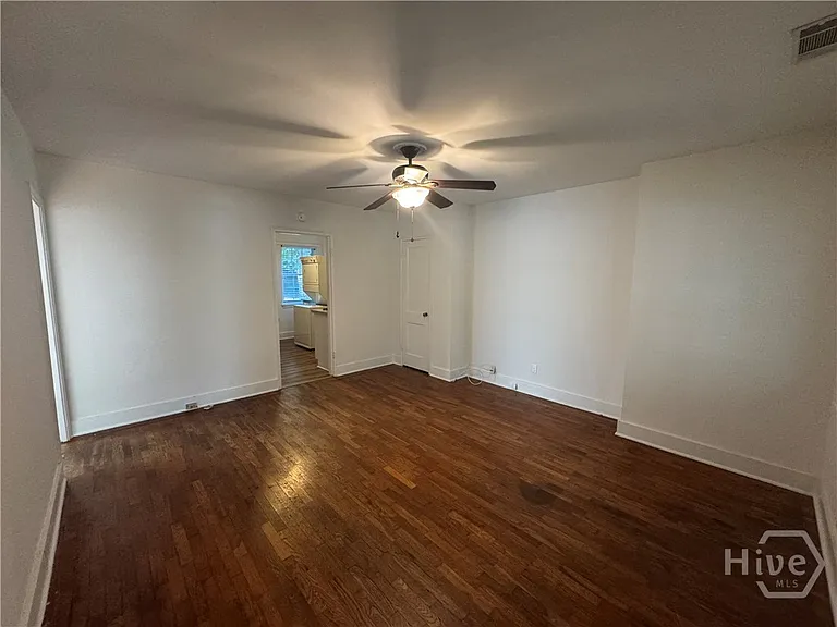 253 Springdale St — Photo 6