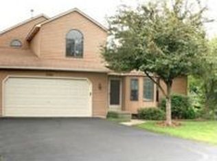 3341 Pine Creek Dr, Brighton, MI