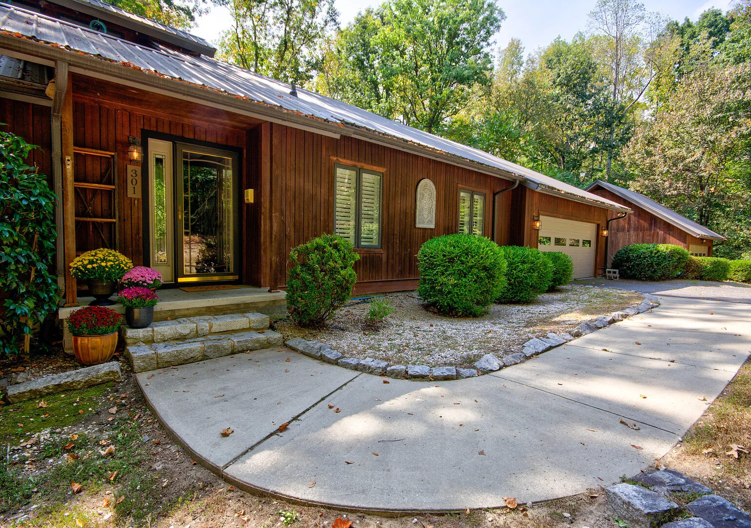 High Point Hideaway — Photo 1
