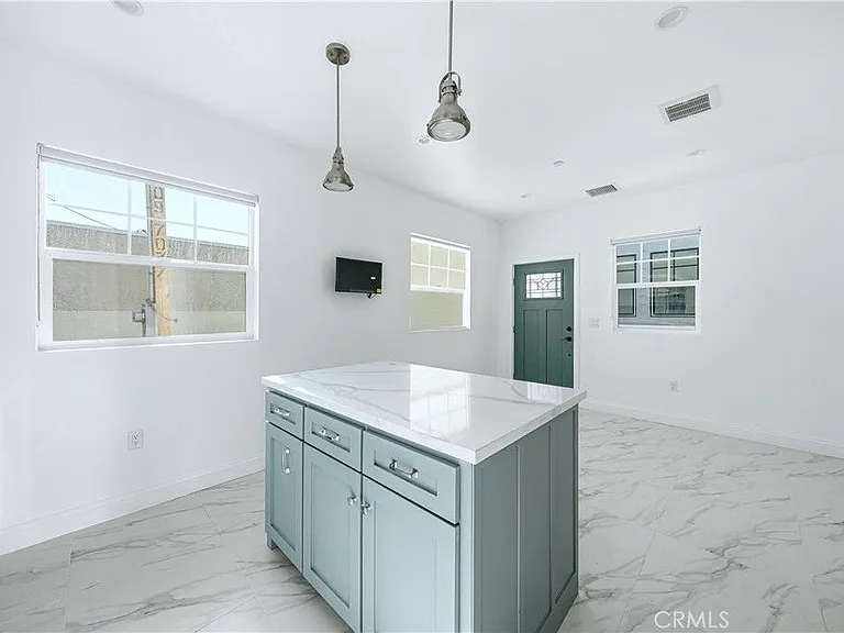 10538 La Reina Ave #4 — Photo 20