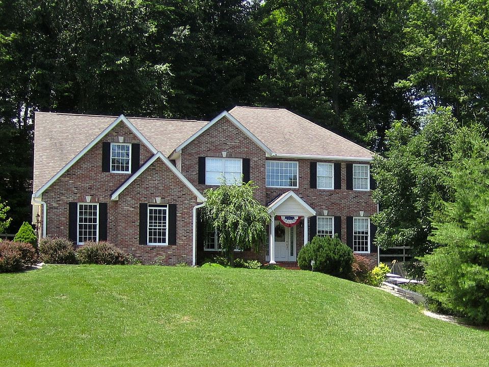 11 Valley Ct.