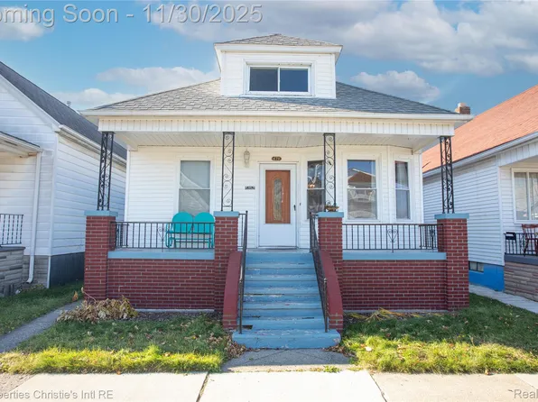 11711 Moran St, Hamtramck, MI 48212