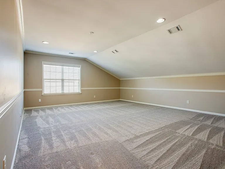 417 Gambrel Ct — Photo 33