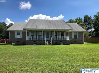 330 Burroughs Loop, Scottsboro, AL 35769