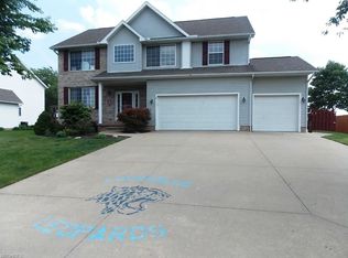 1615 Sturbridge Dr, Louisville, OH 44641