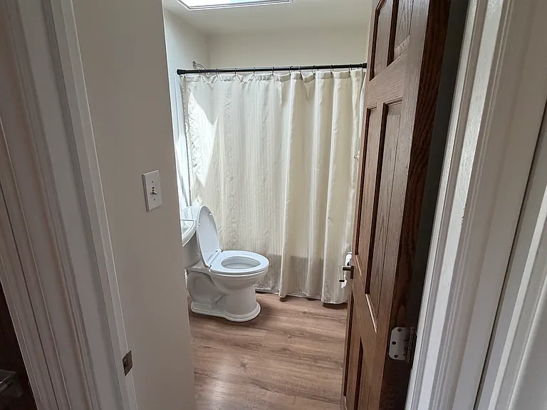 349 Mary St — Photo 15