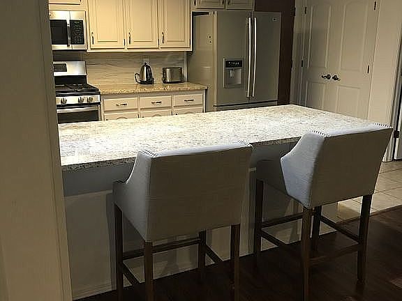 Bar in kitchen