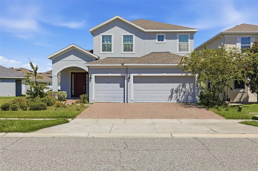 4 bed, 2.5 bath, 2379 sqft, $3,250 — Photo 1