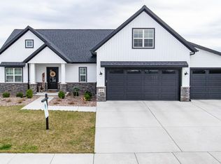 315 Rivers Edge Dr, Kimberly, WI 54136