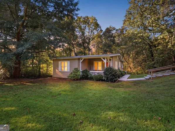 520 Easy St, Toccoa, GA 30577