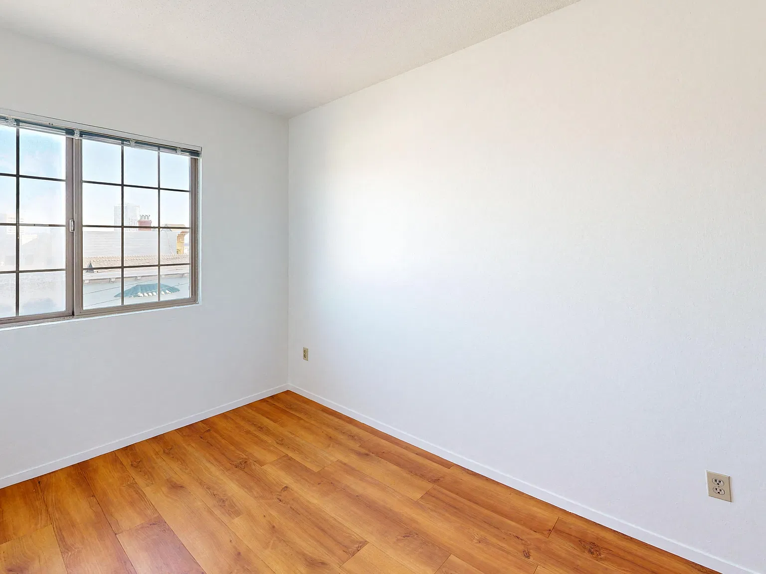 600 Oak St APT 35 - Image 4