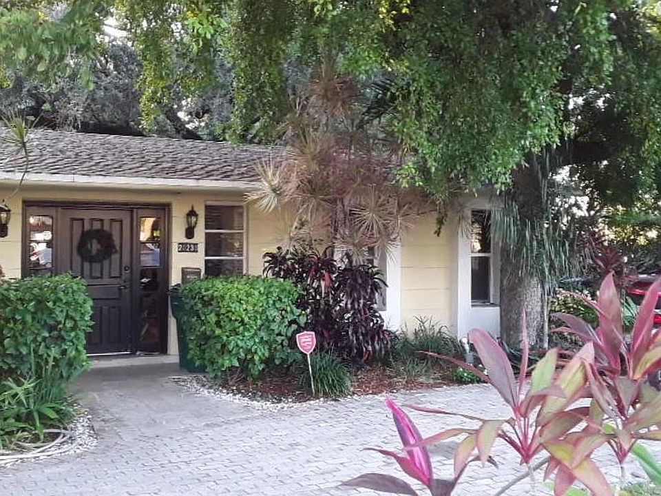2nd image of 20230 Highland Lakes Blvd