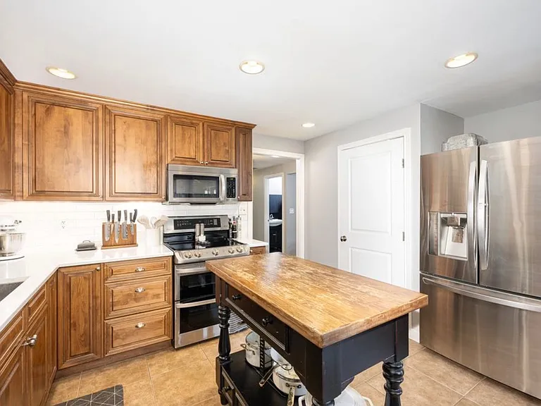 183 Monarch Rd — Photo 10