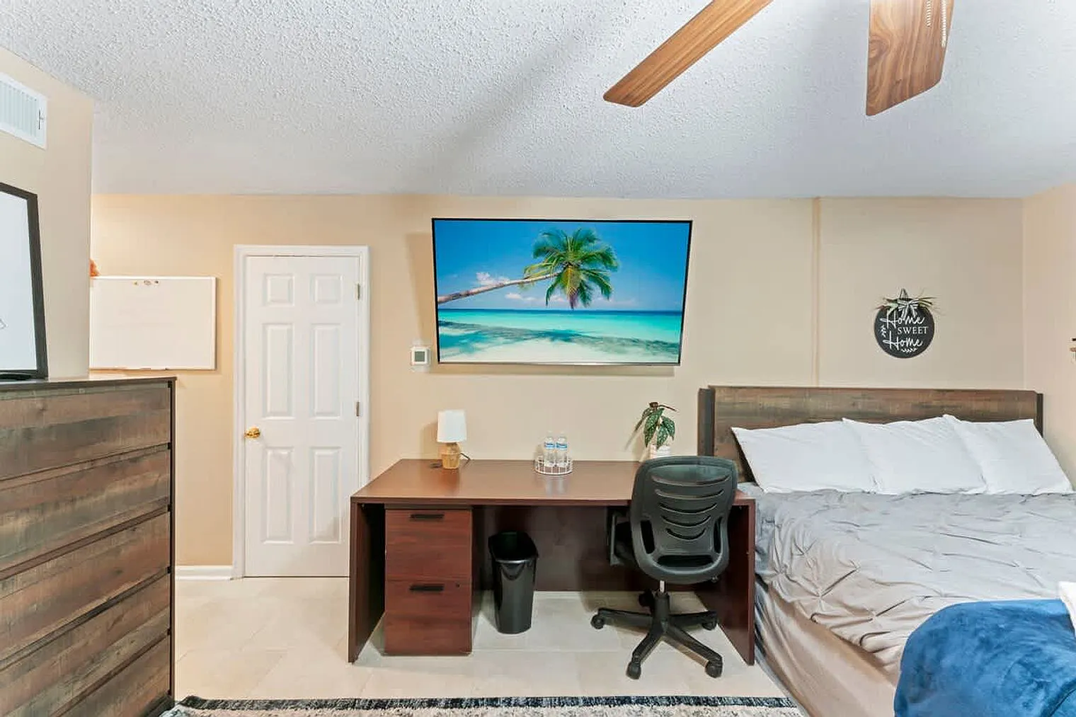 Studio, 1.0 bath, 592 sqft, $1,487 — Photo 4