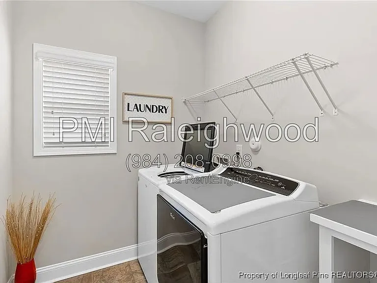 1245 Whitney Dr — Photo 18