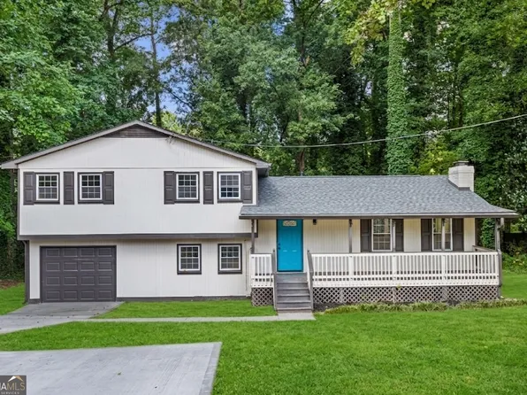 353 Old Rosser Rd, Stone Mountain, GA 30087