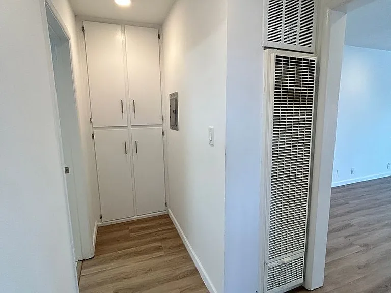 1951 Frank St #14 — Photo 18