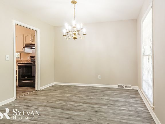 5th image of 219 Lee Dr