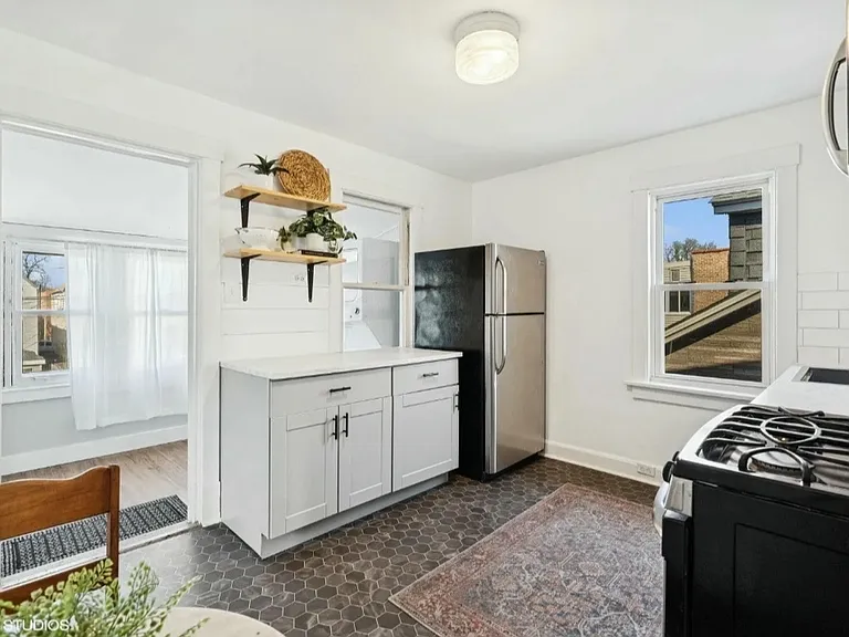 3634 N Christiana Ave #2 — Photo 4