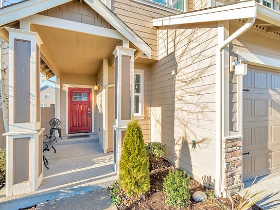 3rd image of 9938 Jensen Dr SE