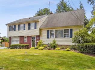 141 Ralph Ave, Hillsdale, NJ 07642