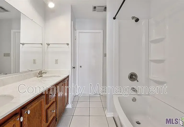 2632 S Roth Ave #32B — Photo 7