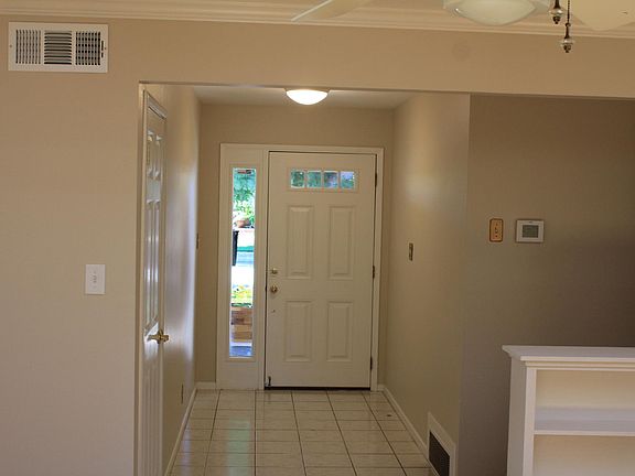 3rd image of 1113 Merrimac Dr