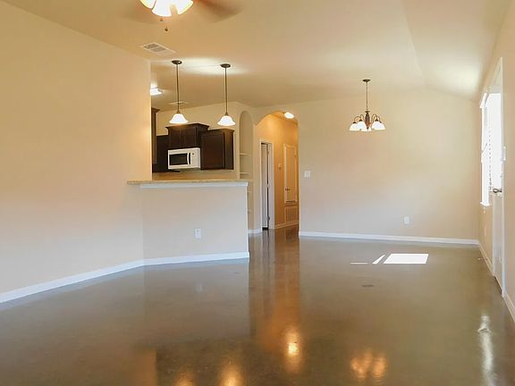4th image of 1301 Loyal Ln #B