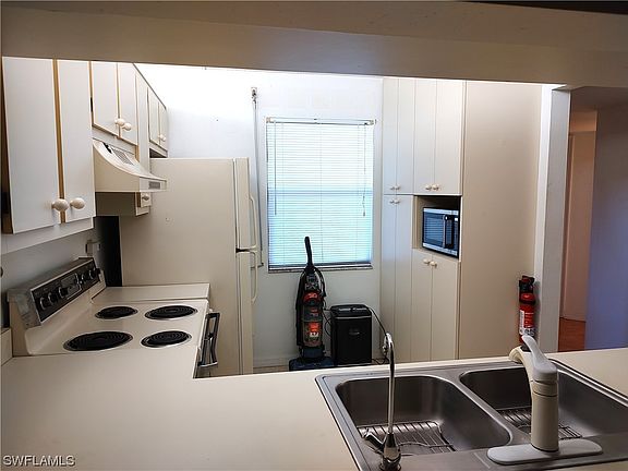 5th image of 9265 Lake Park Dr APT 101