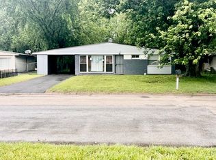 15309 Parkside Dr, Markham, IL 60428