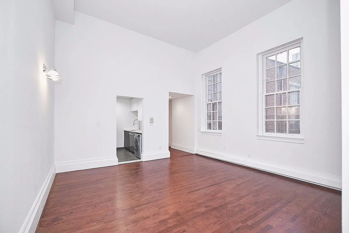 Building Photo - 327 Saint Nicholas Ave #5L