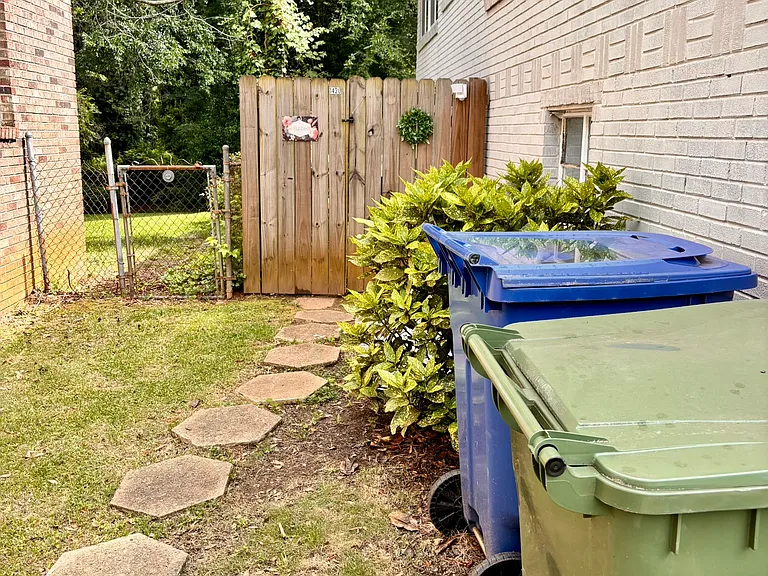1420 Mozley Pl SW — Photo 46