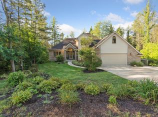 2388 Sawmill Dr NE, Rockford, MI
