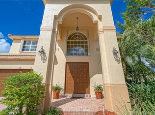 988 NW 167th Ave, Pembroke Pines, FL 33026