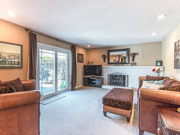 5th image of 2934 Roberta Ct