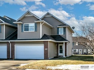 17517 Franklin Plz, Omaha, NE 68118
