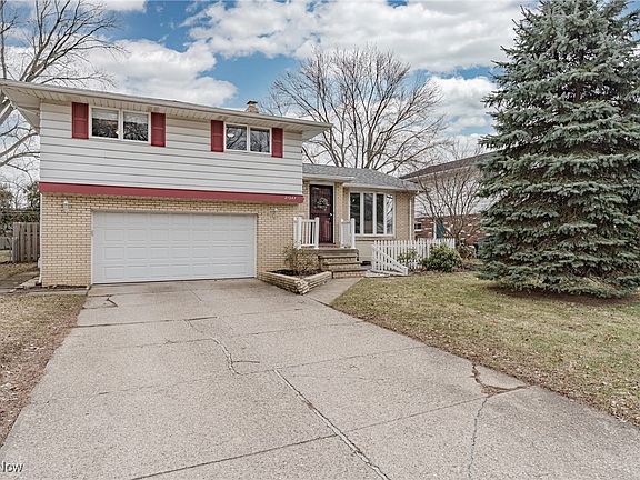 2nd image of 21247 Nottingham Dr